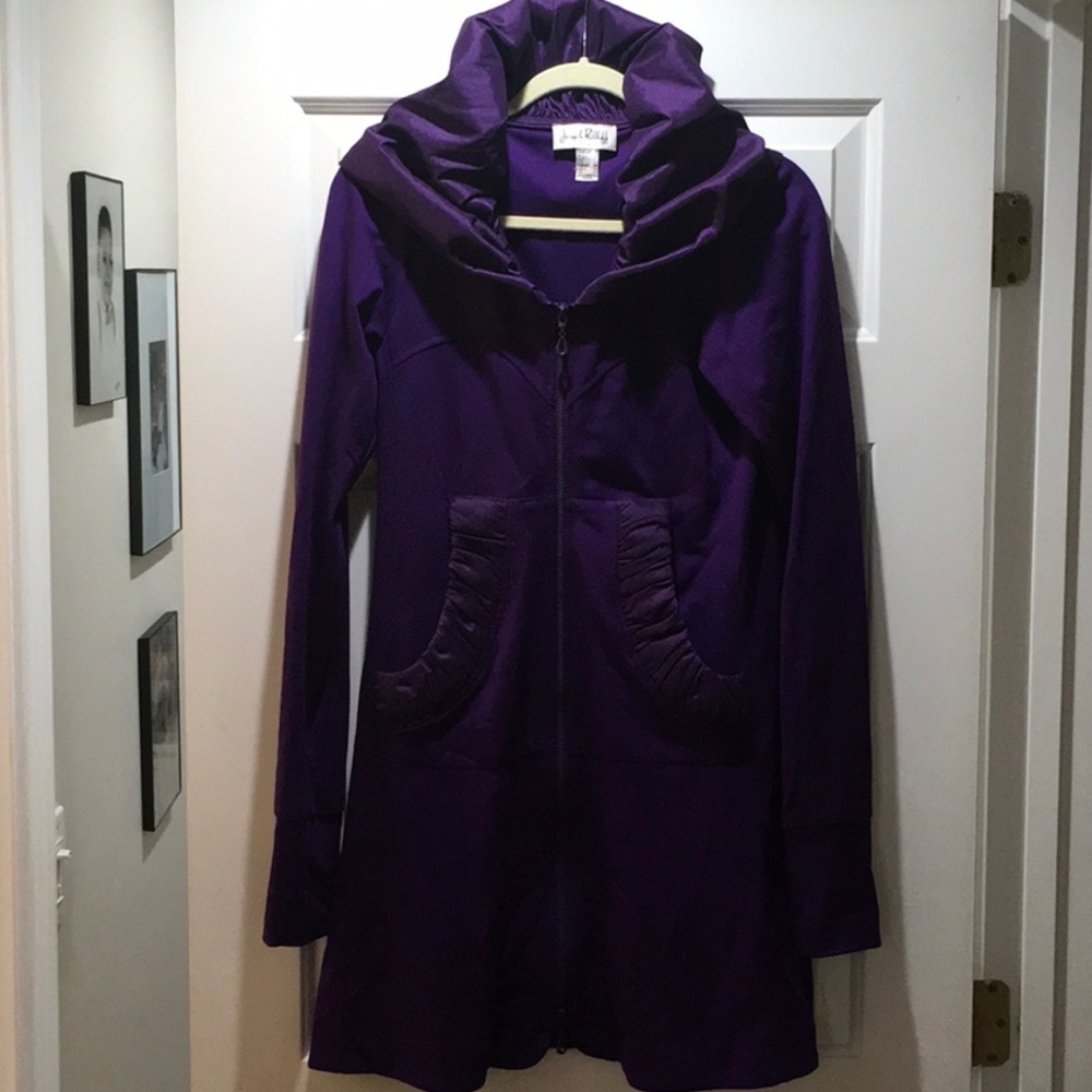 Gorgeous zip up jacket or dress Joseph Ribkoff. Size 6 .Gorgeous shade of purple